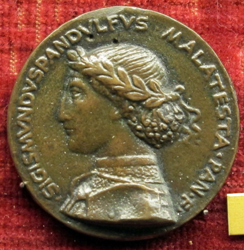 Matteo_de'_pasti,_medaglia_di_sigismondo_pandolfo_malatesta_col_tempio_malatestiano,_recto_1450.JPG